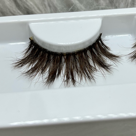 Brown Mink Lashes 16MM 3D Full Volume Medium Eyelashes - Picture 6 of 6